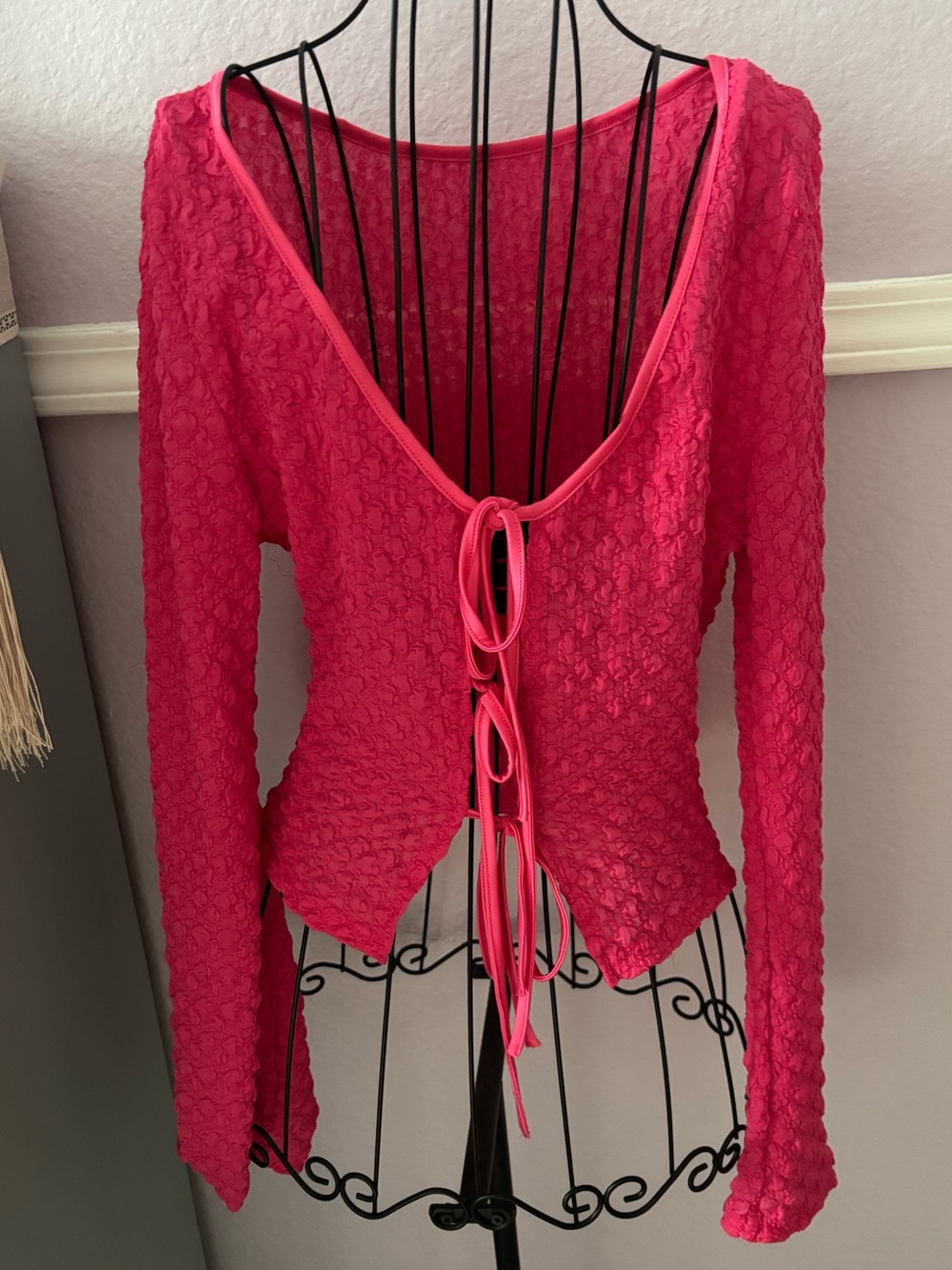 Women’s Y2K Pink Long Sleeve Cardigan With Tie Front 
Size Large